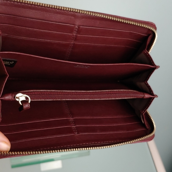 Coach Zip wallet. - Picture 6 of 6